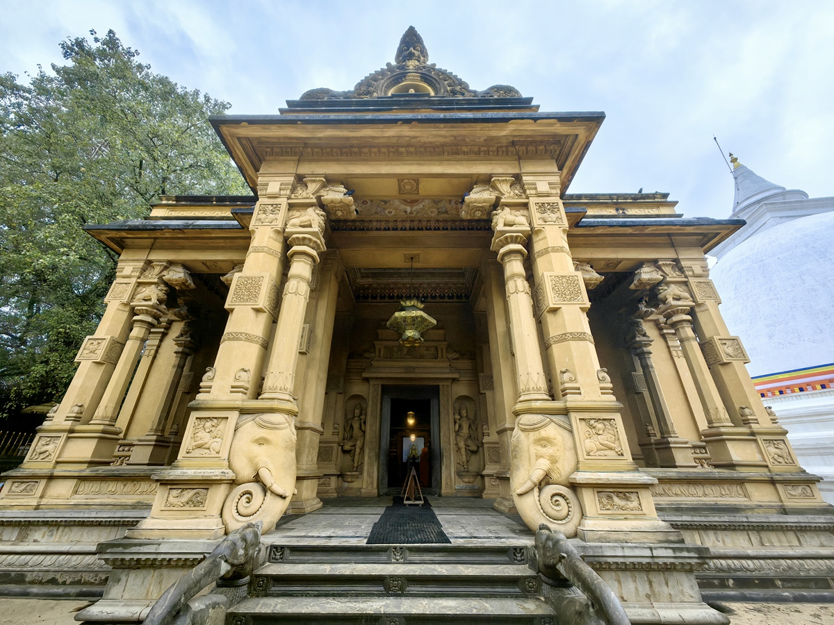 卡拉尼亞寺 Kelaniya Raja Maha Vihara 佛陀第三次親臨處
